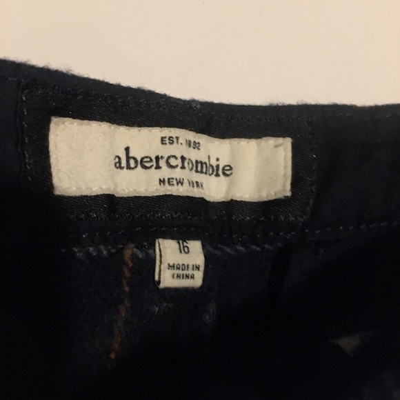 Abercrombie and Fitch plaid denim shorts - Picture 2 of 5